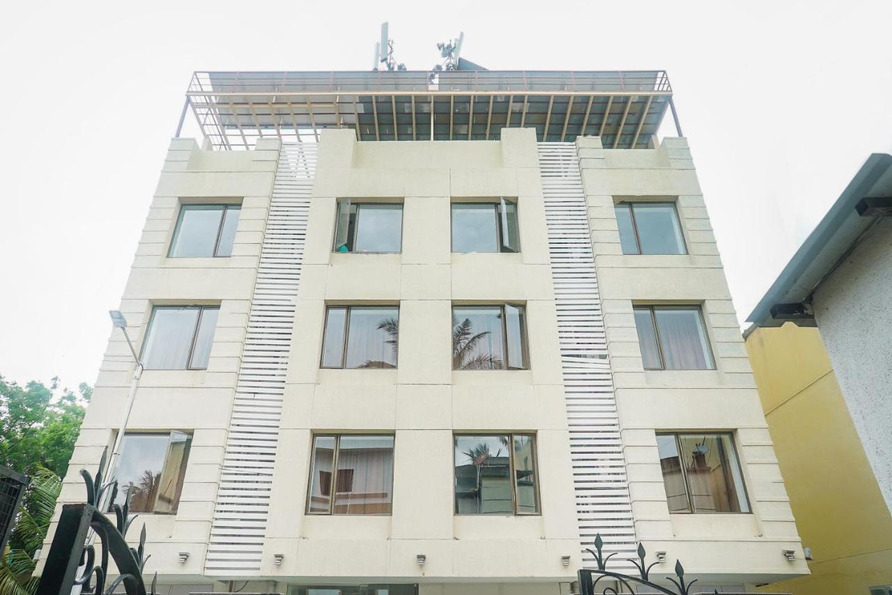 Oyo 15541 Pearl Inn Pune Exterior foto